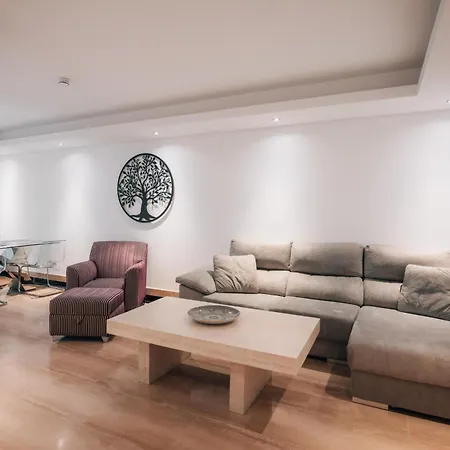 Luxury 2 Bedrooms, Private Heated Pool - Ehhouse * Естепона