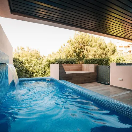 Luxury 2 Bedrooms, Private Heated Pool - Ehhouse Апартаменти Естепона