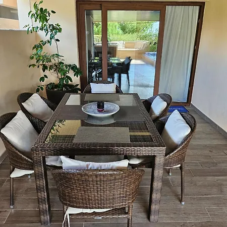 Luxury 2 Bedrooms, Private Heated Pool - Ehhouse