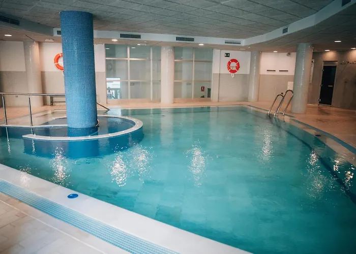 Luxury 2 Bedrooms, Private Heated Pool - Ehhouse