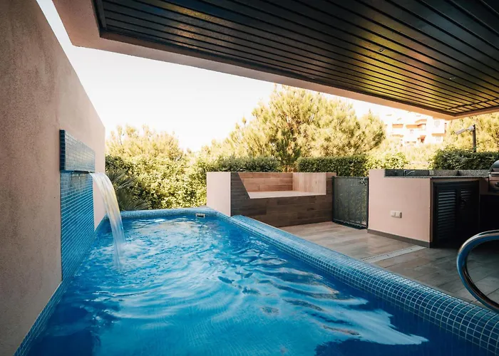 Luxury 2 Bedrooms, Private Heated Pool - Ehhouse شقة إِستيبونا