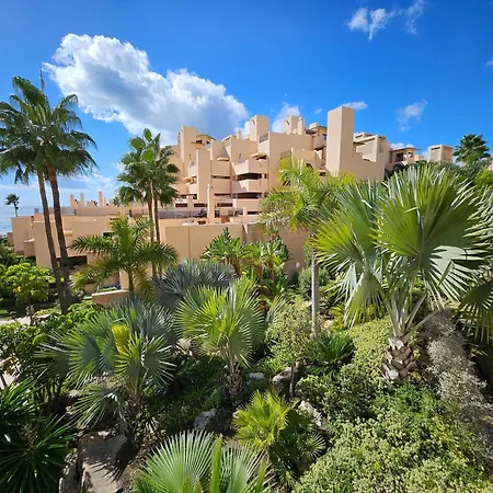 Luxury 2 Bedrooms, Private Heated Pool - Ehhouse *